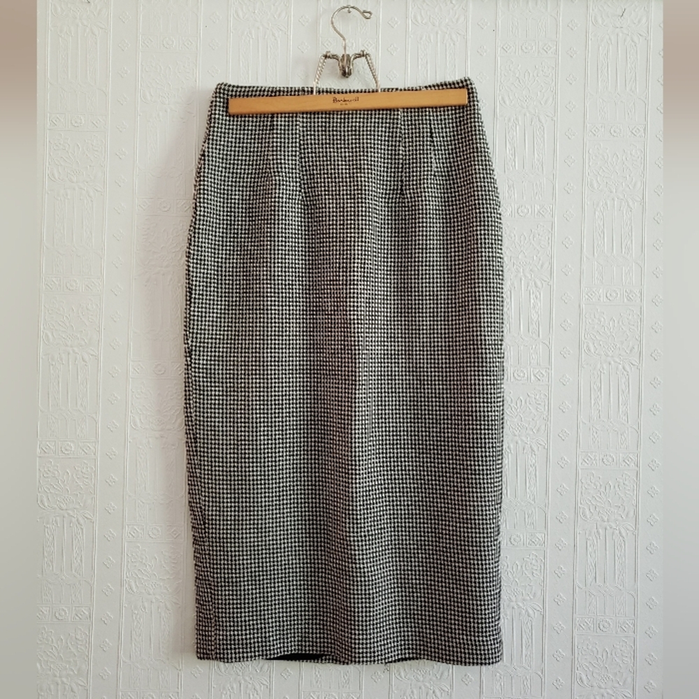 Wool check pencil skirt